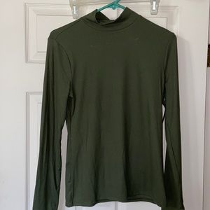 forest green mock turtle neck shirt